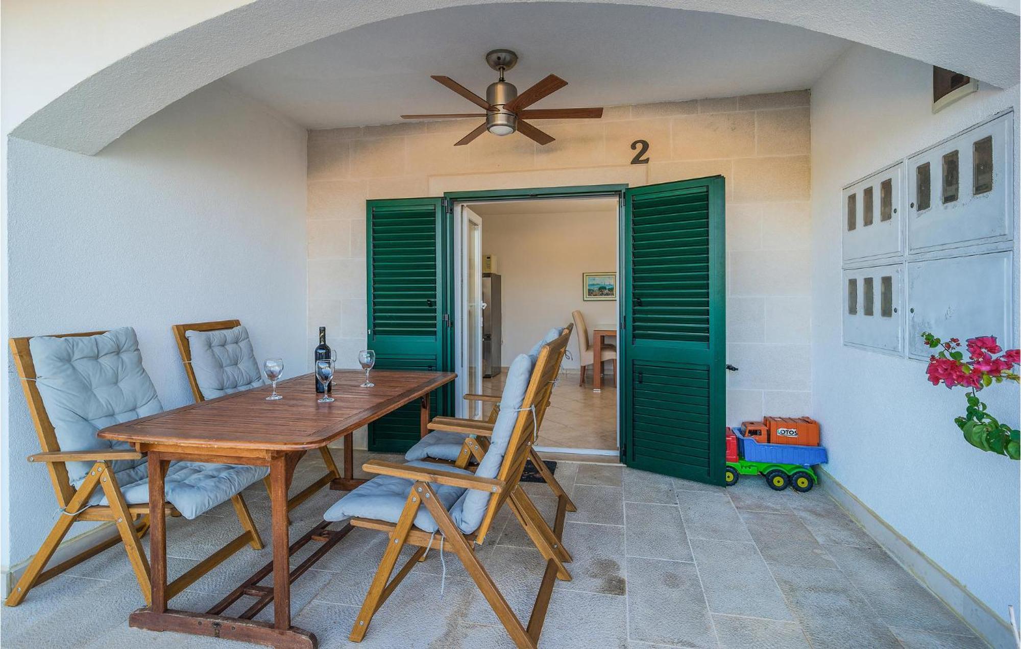 Nice Home In Postira With Outdoor Swimming Pool Dış mekan fotoğraf