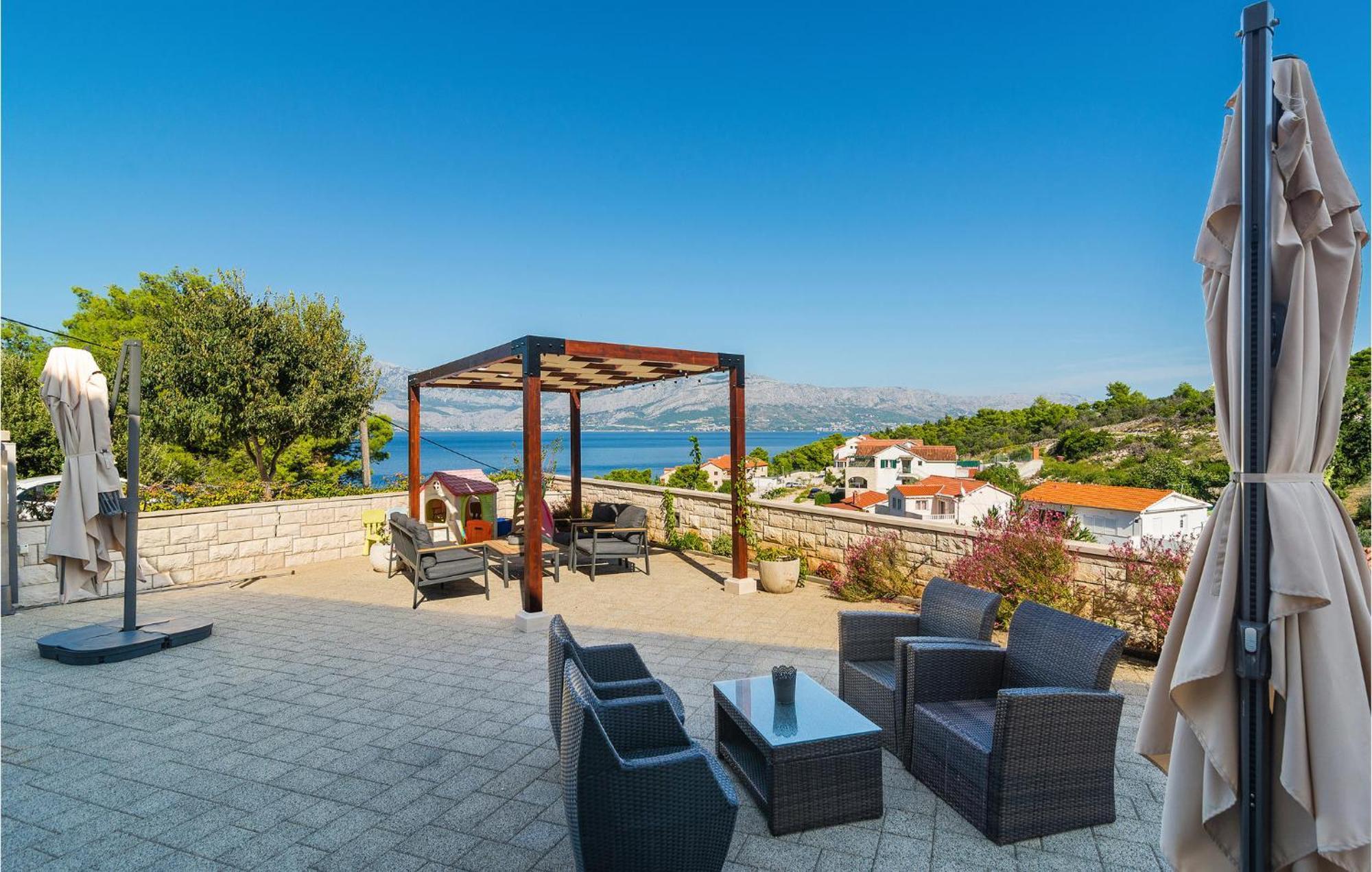 Nice Home In Postira With Outdoor Swimming Pool Dış mekan fotoğraf