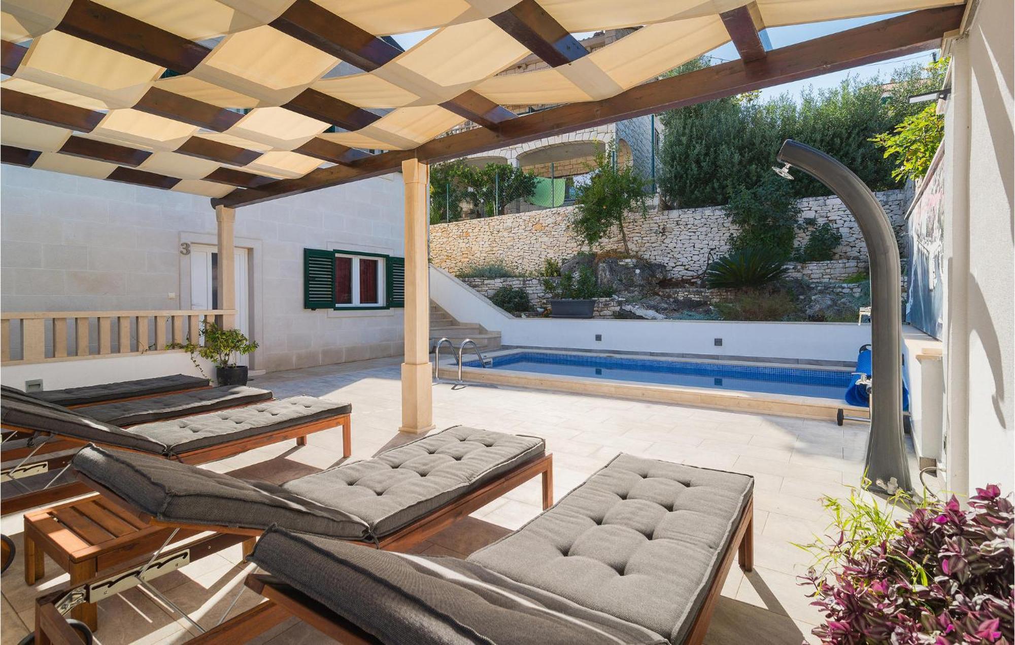 Nice Home In Postira With Outdoor Swimming Pool Dış mekan fotoğraf